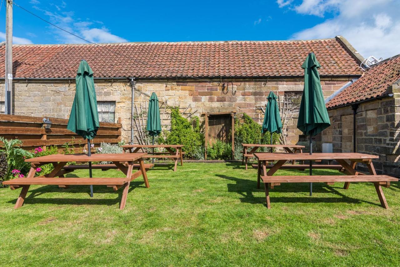 The Witching Post Inn Egton Esterno foto